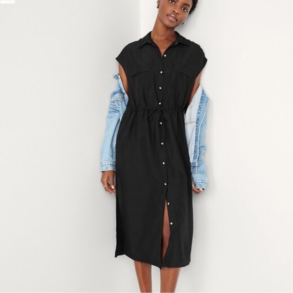 Old Navy Black Sleeveless Button Up